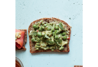 Spicy Avocado and Pea Sandwiches 